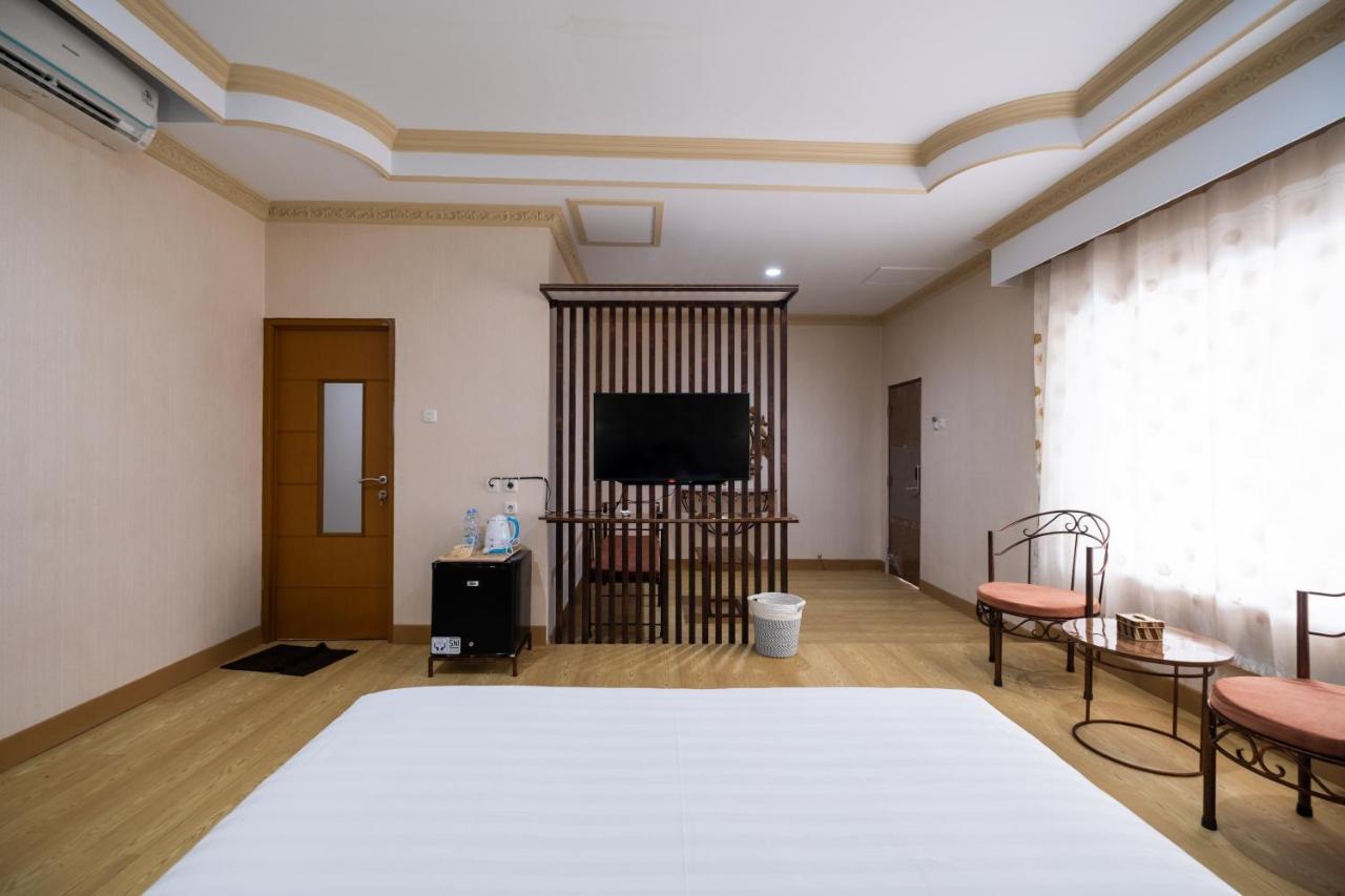 Sartini Inn Jogja Jogjakarta Buitenkant foto