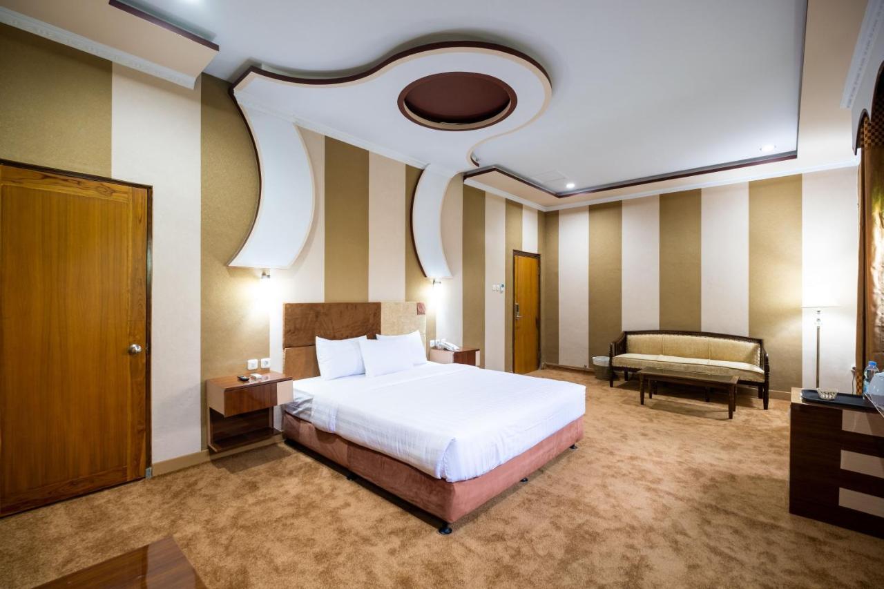 Sartini Inn Jogja Jogjakarta Buitenkant foto