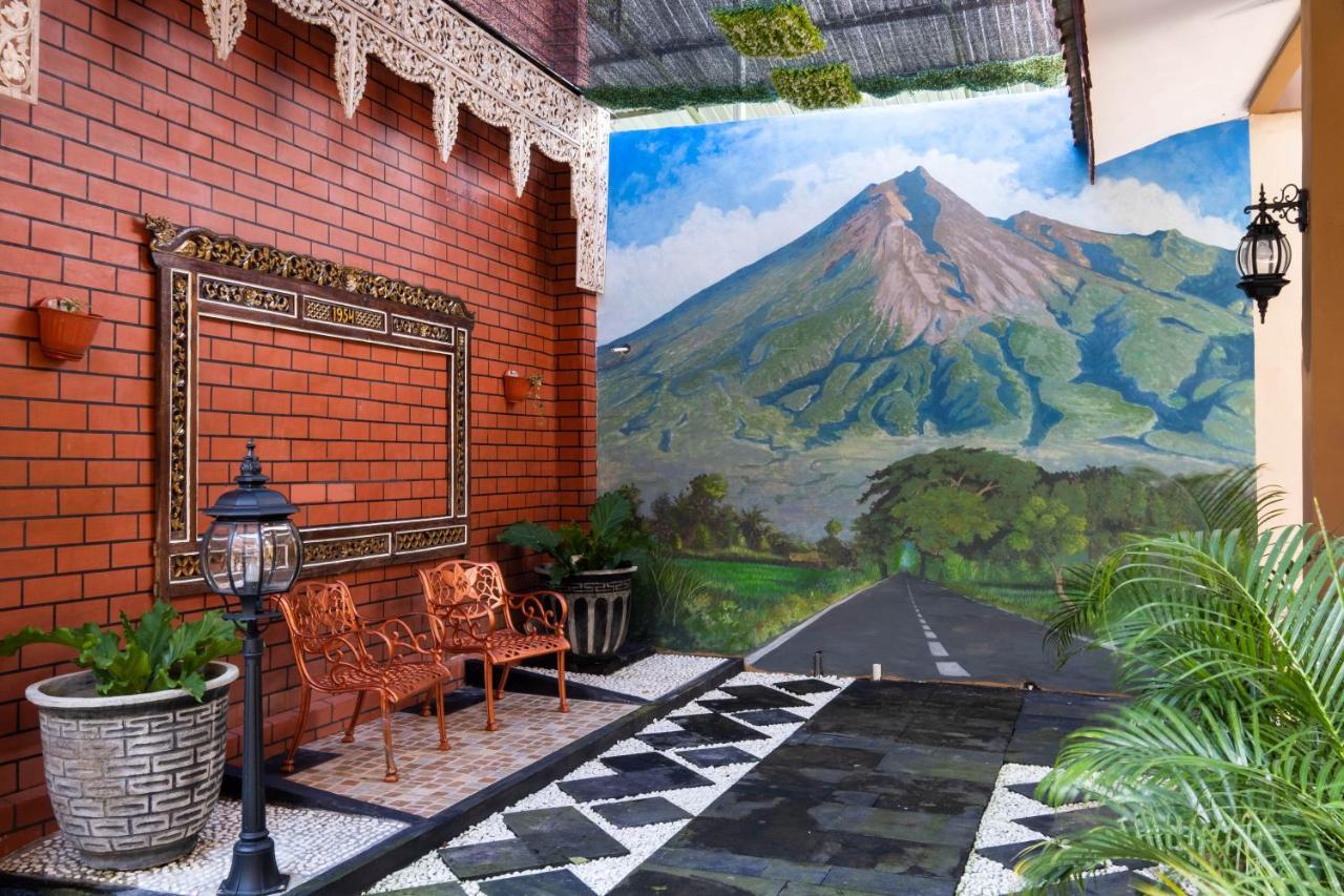 Sartini Inn Jogja Jogjakarta Buitenkant foto
