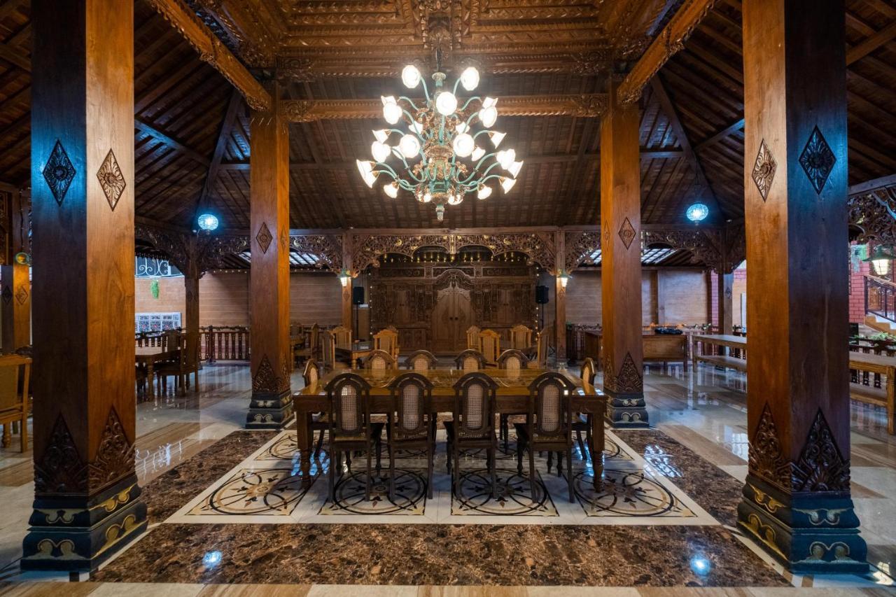 Sartini Inn Jogja Jogjakarta Buitenkant foto
