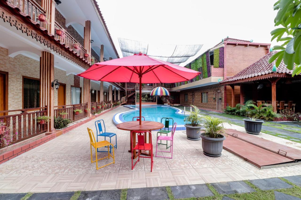 Sartini Inn Jogja Jogjakarta Buitenkant foto