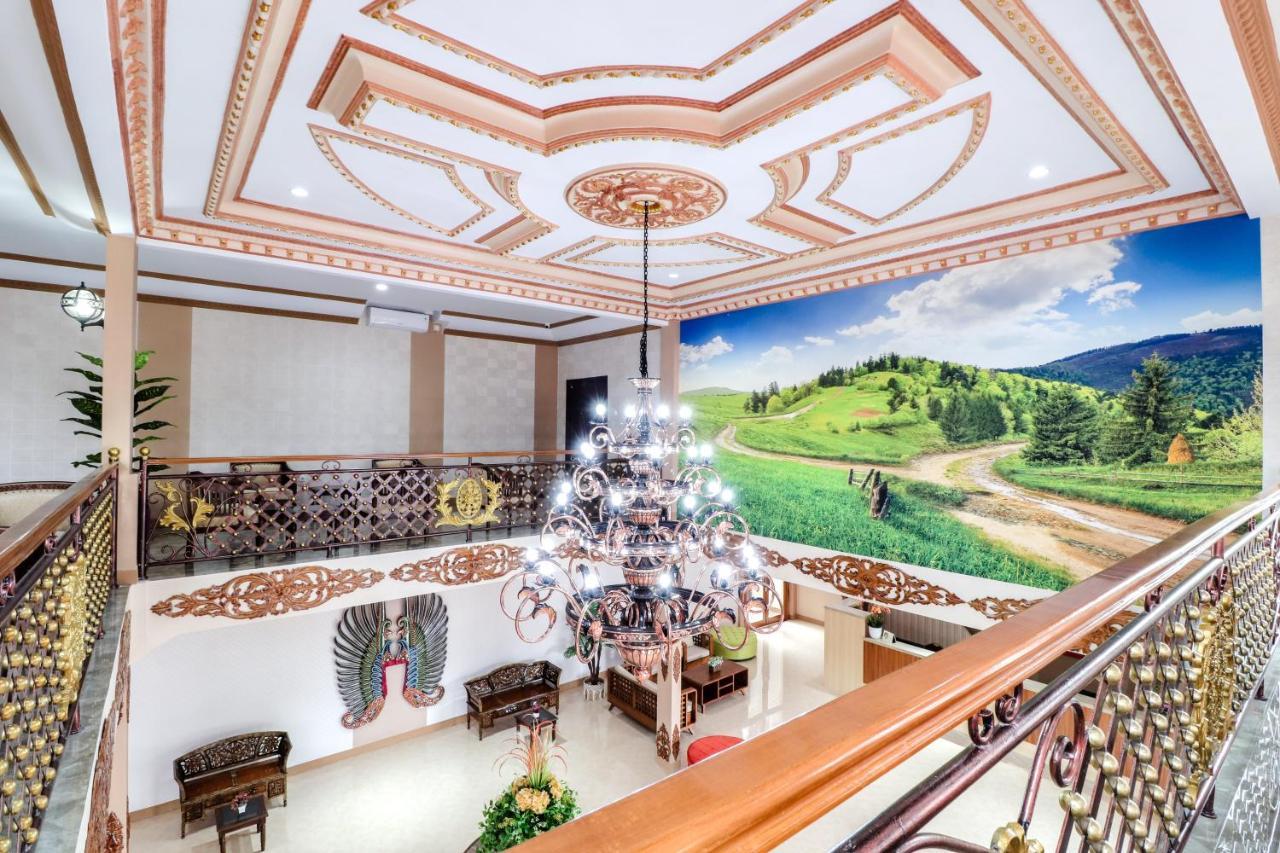 Sartini Inn Jogja Jogjakarta Buitenkant foto