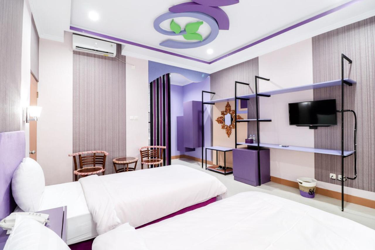 Sartini Inn Jogja Jogjakarta Buitenkant foto