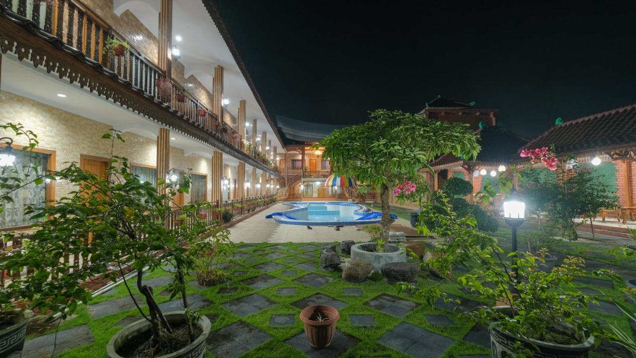 Sartini Inn Jogja Jogjakarta Buitenkant foto
