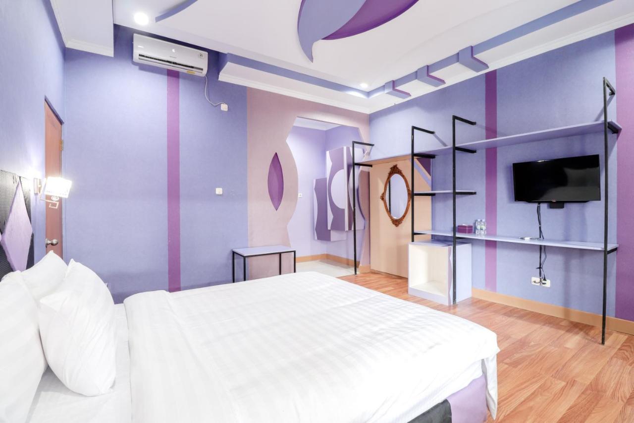 Sartini Inn Jogja Jogjakarta Buitenkant foto