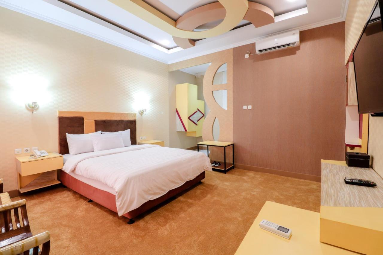 Sartini Inn Jogja Jogjakarta Buitenkant foto