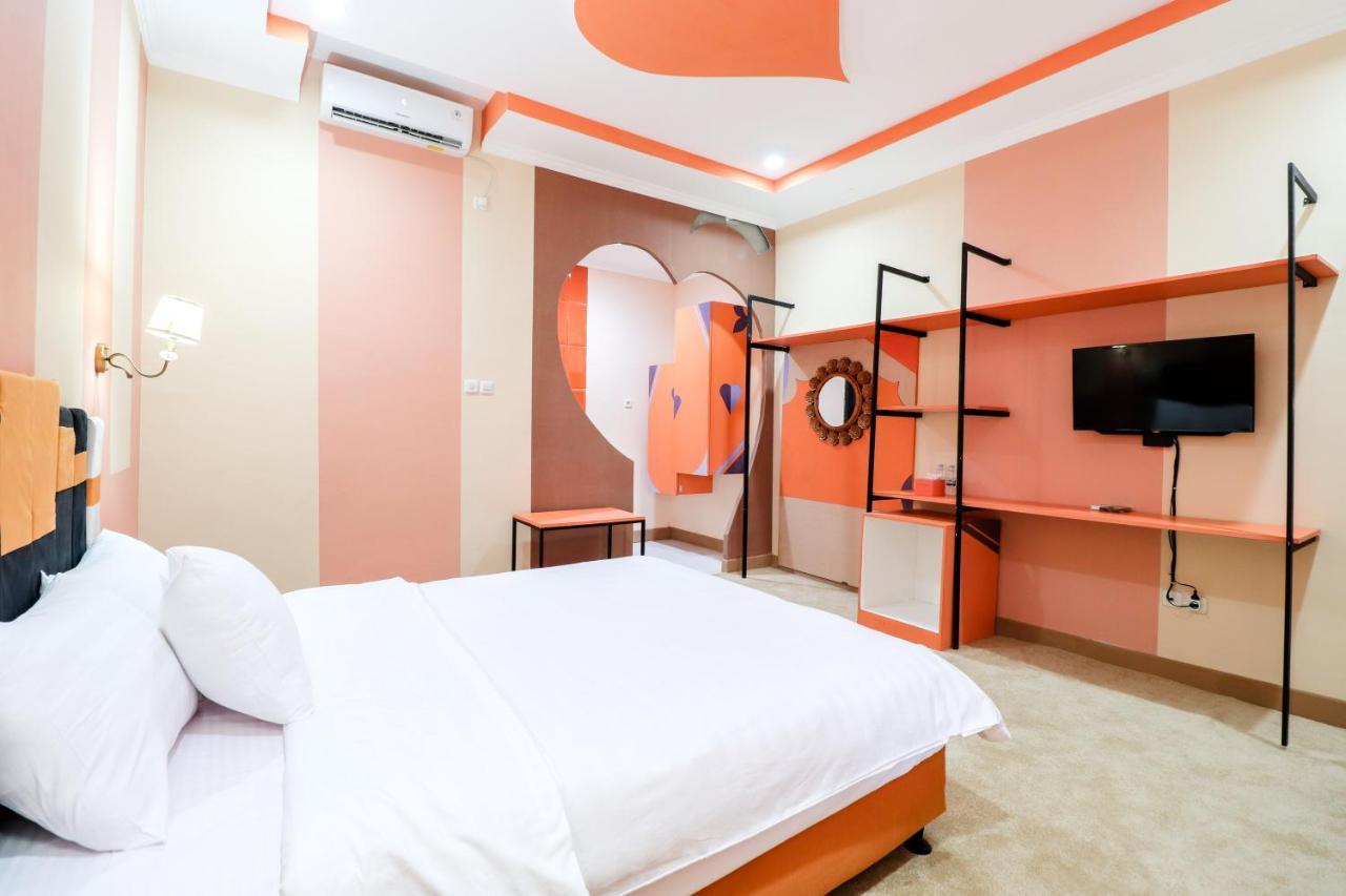 Sartini Inn Jogja Jogjakarta Buitenkant foto