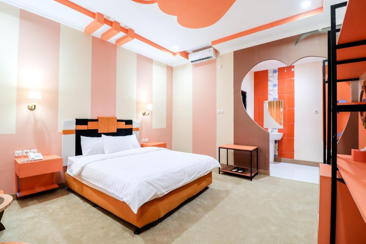Sartini Inn Jogja Jogjakarta Buitenkant foto