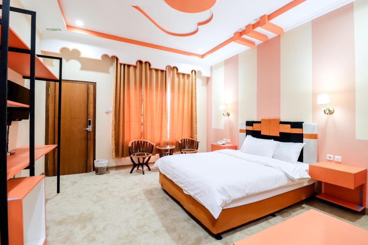 Sartini Inn Jogja Jogjakarta Buitenkant foto