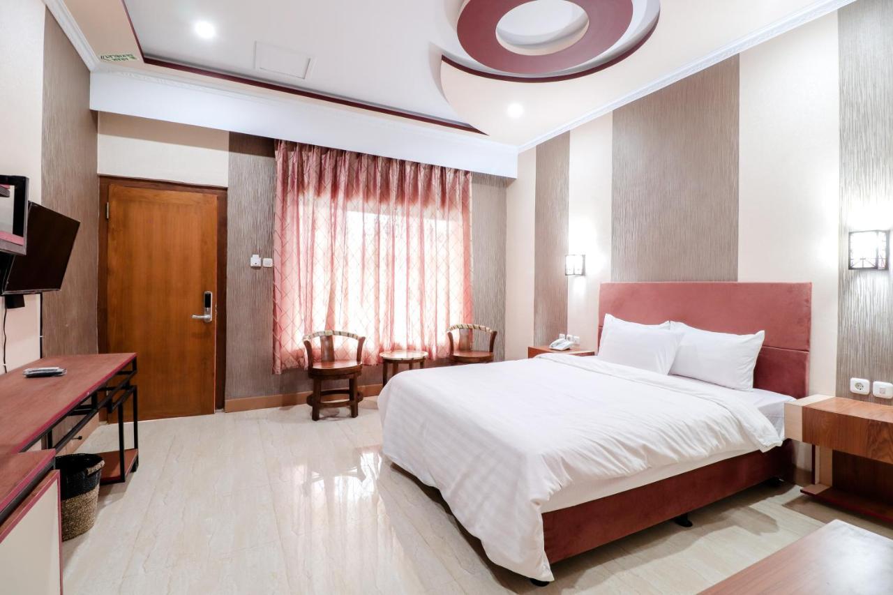 Sartini Inn Jogja Jogjakarta Buitenkant foto